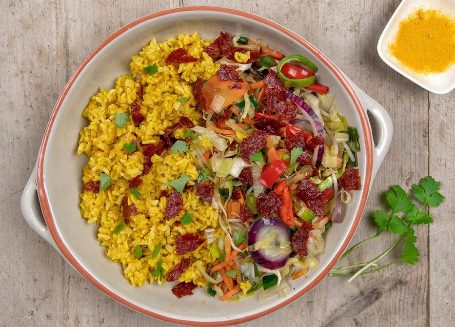 Gele rijst met chorizo