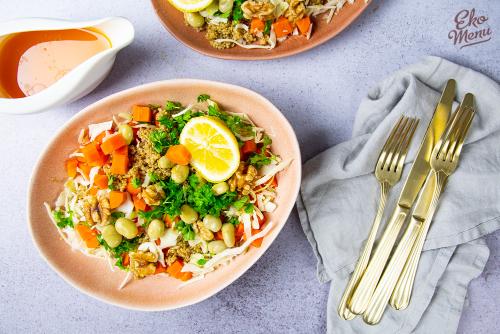 Witte kool-quinoa salade met tuinbonen