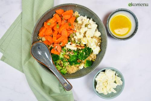 Couscous bowl met broccoli en feta