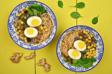 Soya bean noodles soep