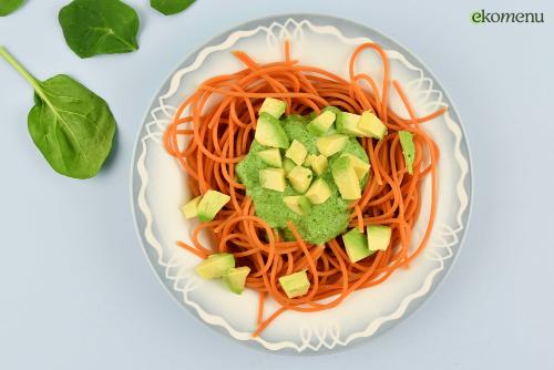 Rode linzen spaghetti