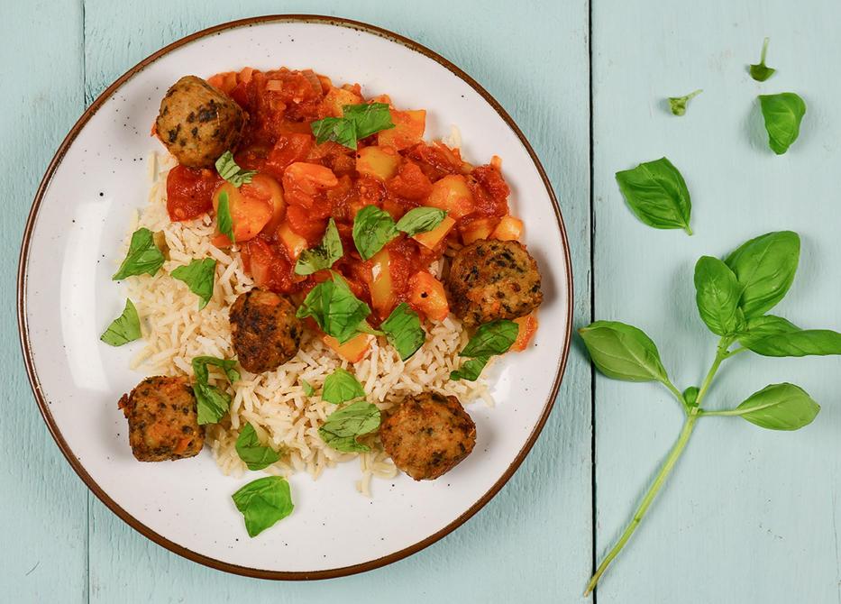 Falafelballetjes met tomaat-paprikasaus