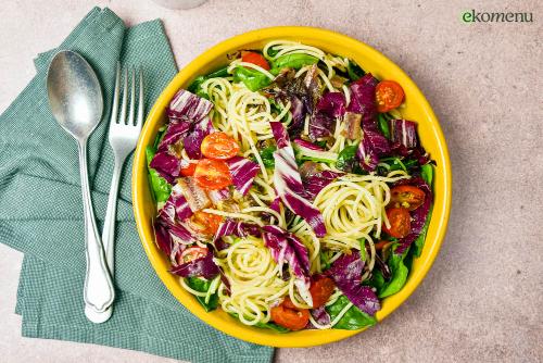 Spaghetti salade met ansjovis, roodlof