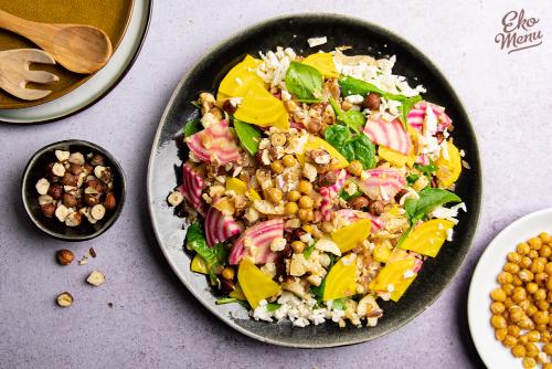 Bloemkoolsalade met gekleurde bietjes