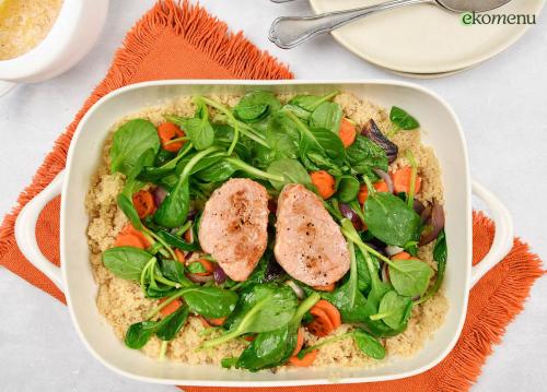 Gebakken varkensmedaillons met baby spinazie