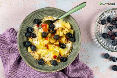 Yoghurt met granola 
