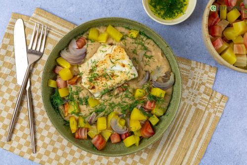 Heekfilet met witte bonenpuree en bietjes