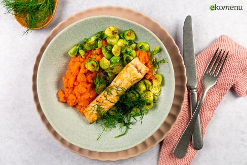 Zalmfilet met dilleboter, wortelpuree en krokante spruitjes