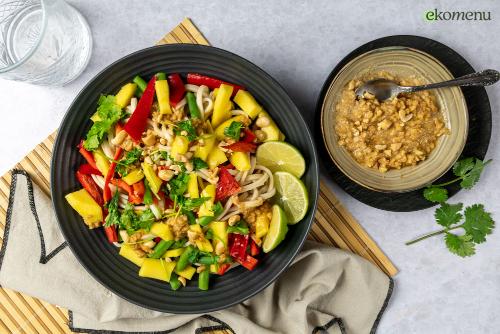 Thaise noodle salade met mango