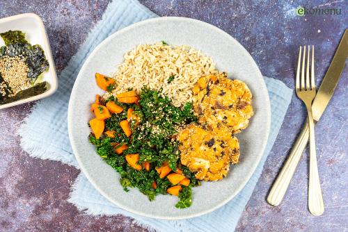 Zalmburgertjes met furikake