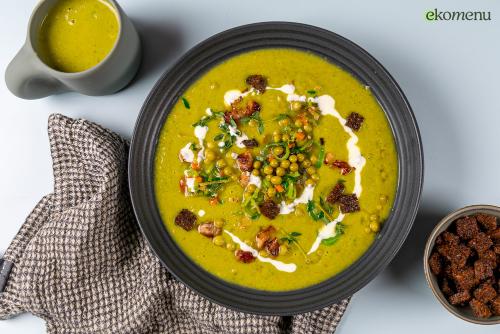 Simpele doperwtensoep met spekjes