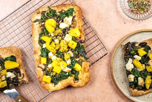Flammkuchen met een mango topping
