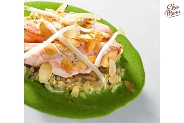 Risotto met spinaziesaus en zalm