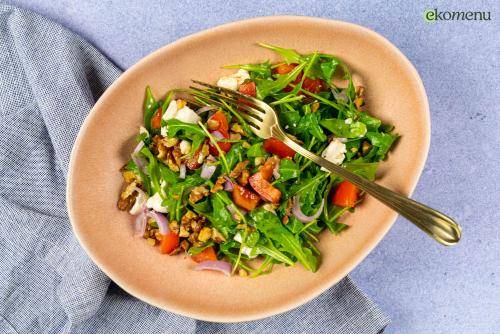 Rucola-geitenkaas salade met honingdressing