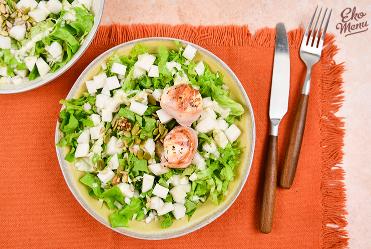 Keto salade met raapjes, geitenkaas en spek