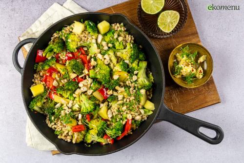 Parelgort met mango, chili-boter