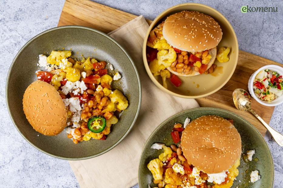 Broodje Zuid-Afrikaanse chakalaka (tomatendip)