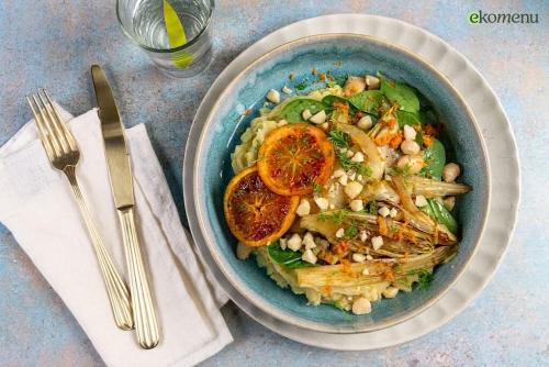 Gekaramelliseerde witlof met boterbonenpuree