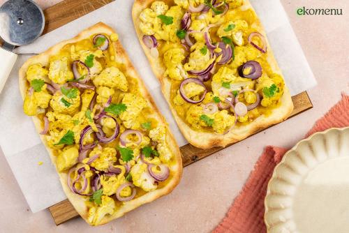 Flammkuchen met bloemkool en koriander