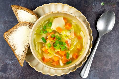 Zelfgemaakte groentesoep