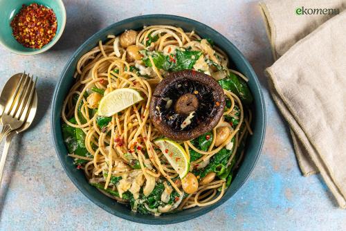 Spaghetti Alfredo (vegan) met portabella