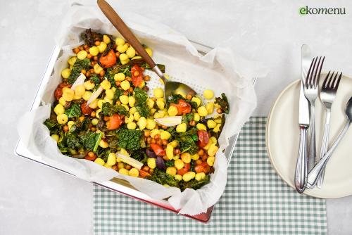 Traybake met gnocchi, groene kool