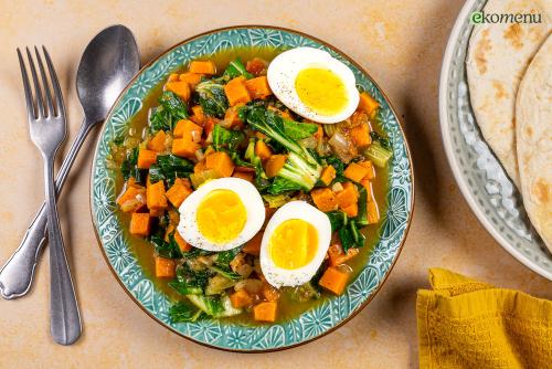 Rotirol met zoete aardappel en paksoi