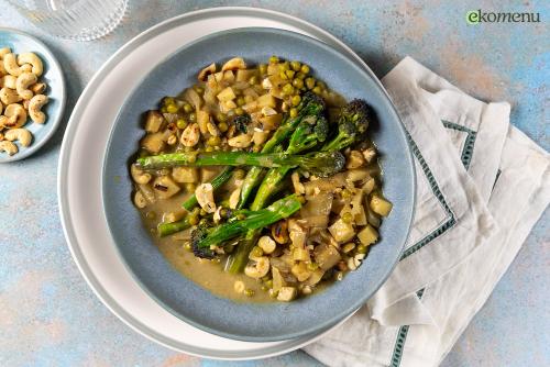 Thaise groene curry met bimi en cashew nootjes