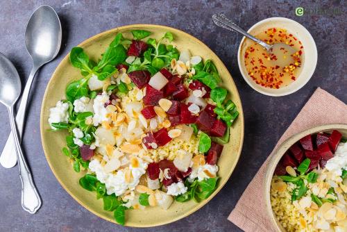 Bulgurbowl met veldsla en hot honey