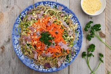 Drie kleuren spaghetti