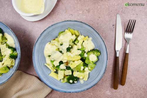 Keto 'Pasta' met groenten en romige kaassaus