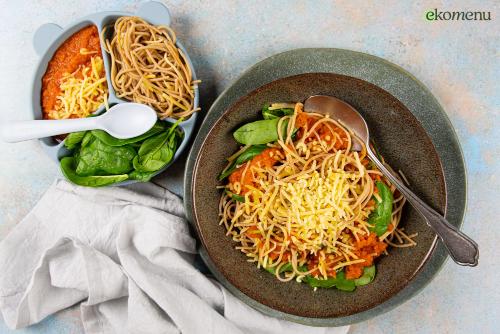 Snelle spaghetti met tomatensaus 