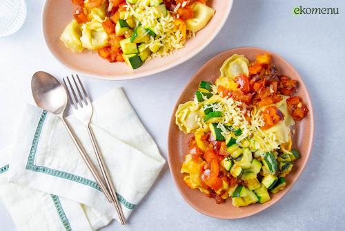 Tortellini in tomatensaus