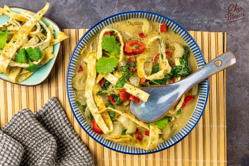 Keto Romige curry met paksoi en ei linten