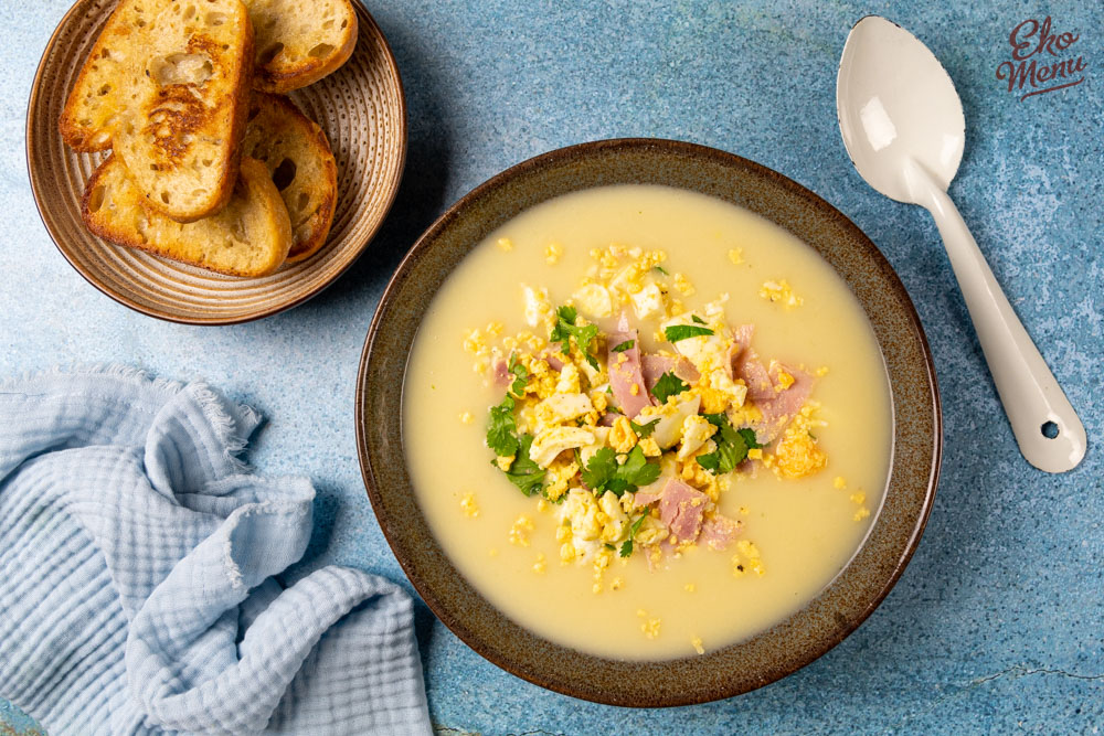 Asperge soep met ei mimosa